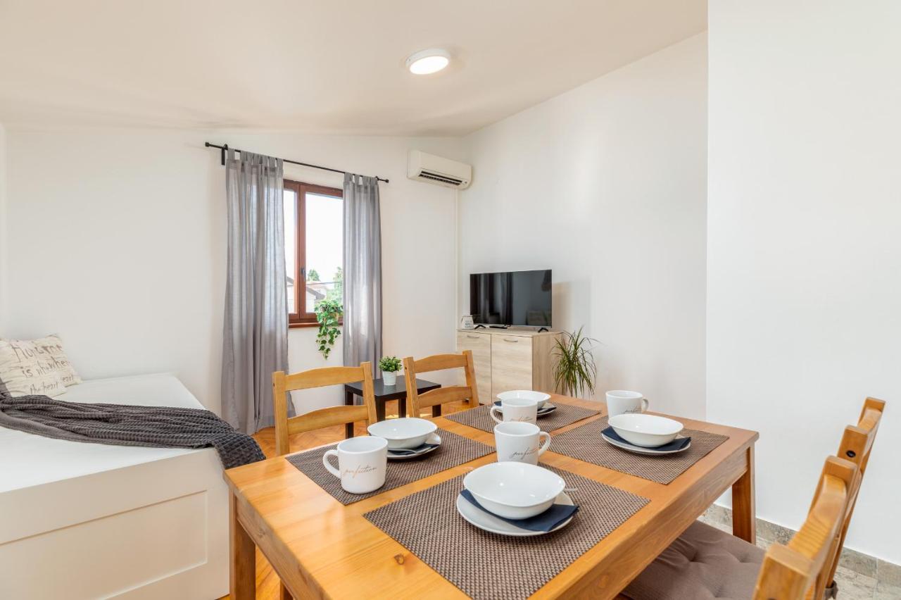 Apartment Tesic Close To The Sea With Shared 4Xbicycles Fazana Ngoại thất bức ảnh