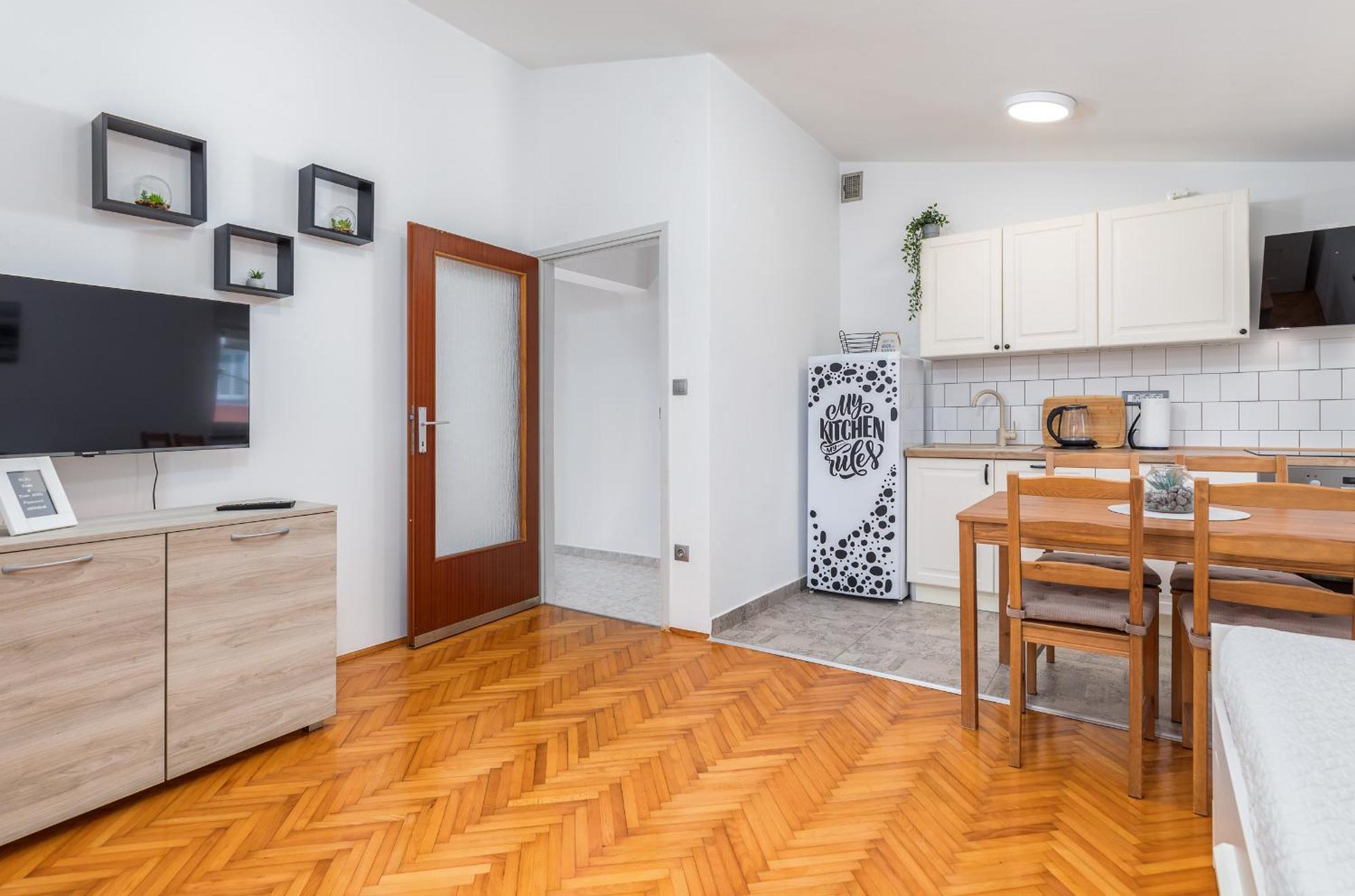 Apartment Tesic Close To The Sea With Shared 4Xbicycles Fazana Ngoại thất bức ảnh